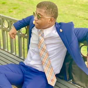 Meet your Posher, Justin